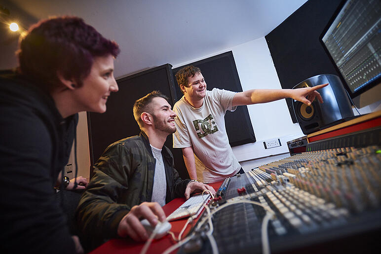A guide to dBs' online music production degrees with Nick Lawson